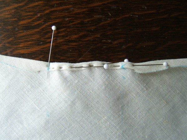 gap pinned for hemming