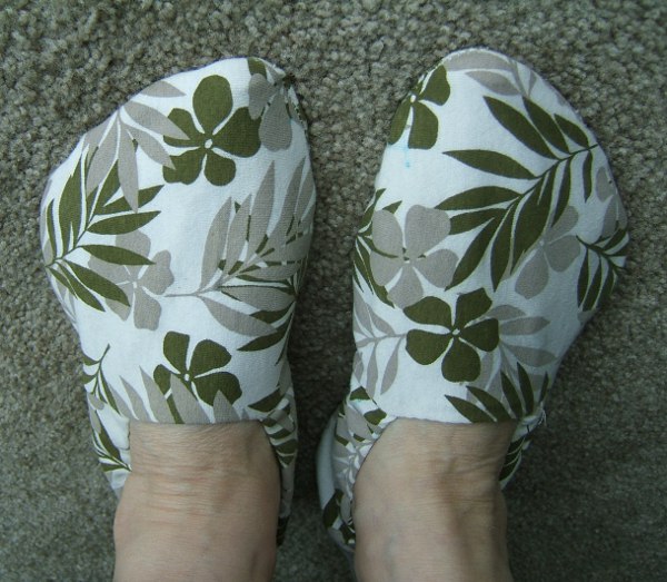 villa-olive 
                      slippers